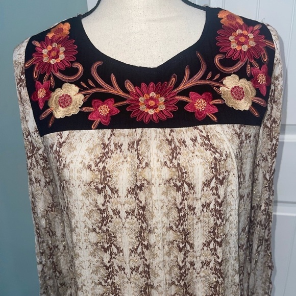 Savanna Jane Can’t Deny it Boho embroidered taupe brown snake blouse size small - Picture 4 of 8